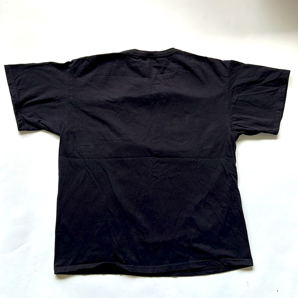 Vintage graphic t-shirt with American U.S. flag background & wolf foreground. - Picture 3 of 4